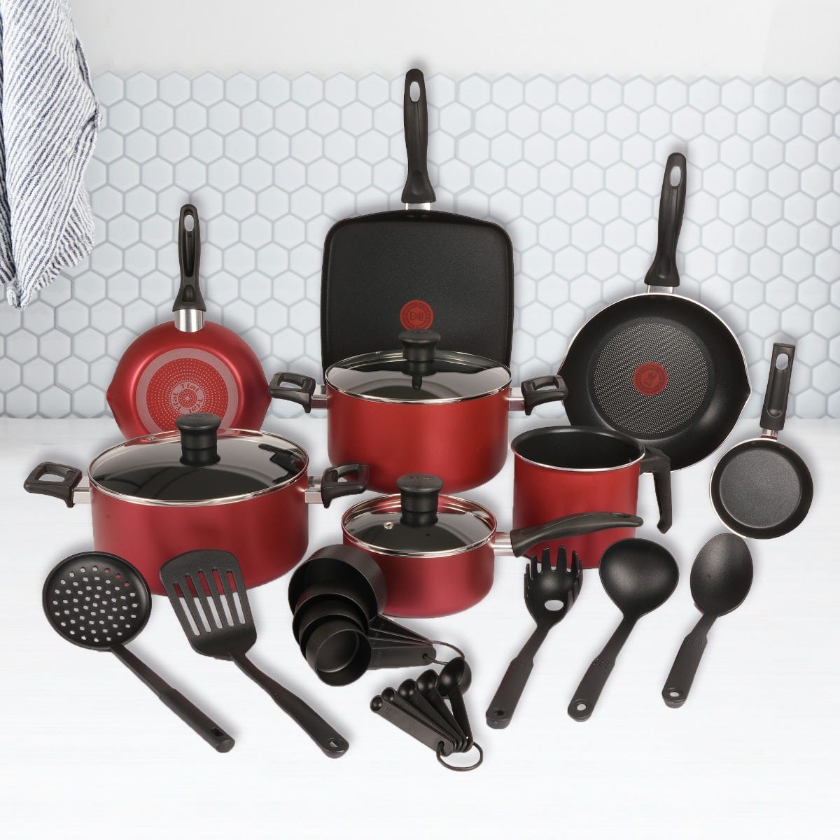 Batería de aluminio 25 piezas roja Family Cook T-Fal