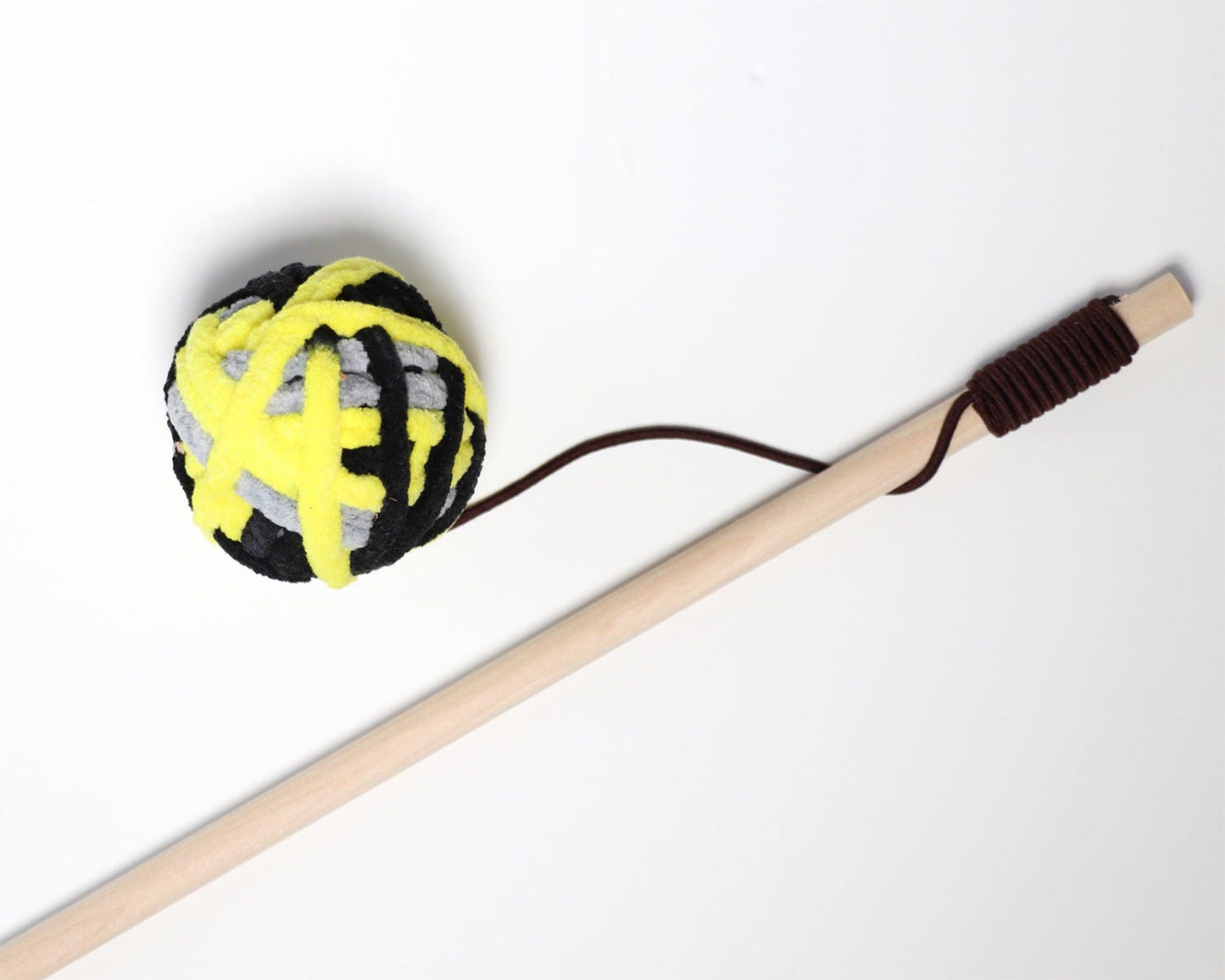 Juguete caja para gato madera y estambre Peanuts JG-001 Smile Pets