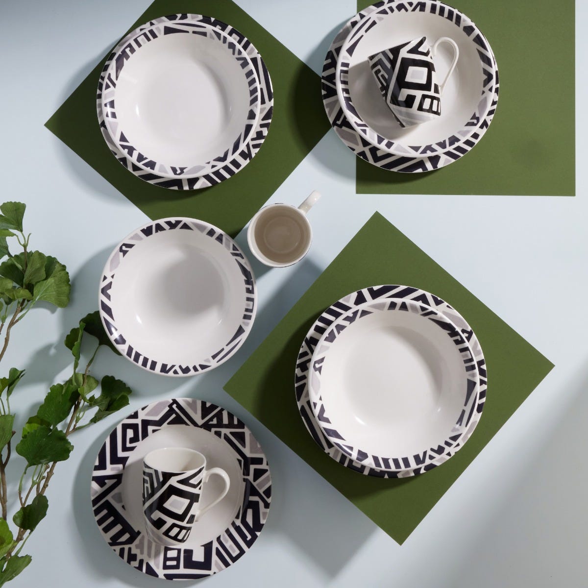 Vajilla de cerámica decorada 4 x 12 Bora VL175I040112 Corona